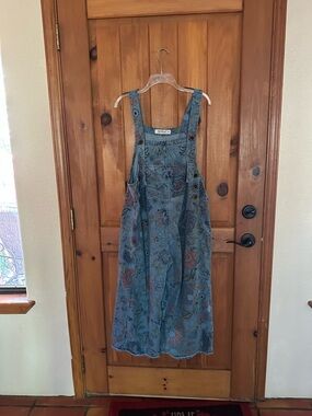 Three Birds Nest High Hopes Slouchy Denim Overalls medium  Floral Blue Denim